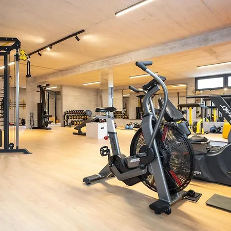 Activitas - Professional Fitness & Pool Villa