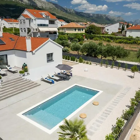 Activitas - Professional Fitness & Pool *