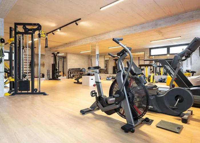 Activitas - Professional Fitness & Pool Villa